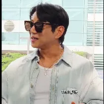 Latest photo of Hwang Chiyeol
