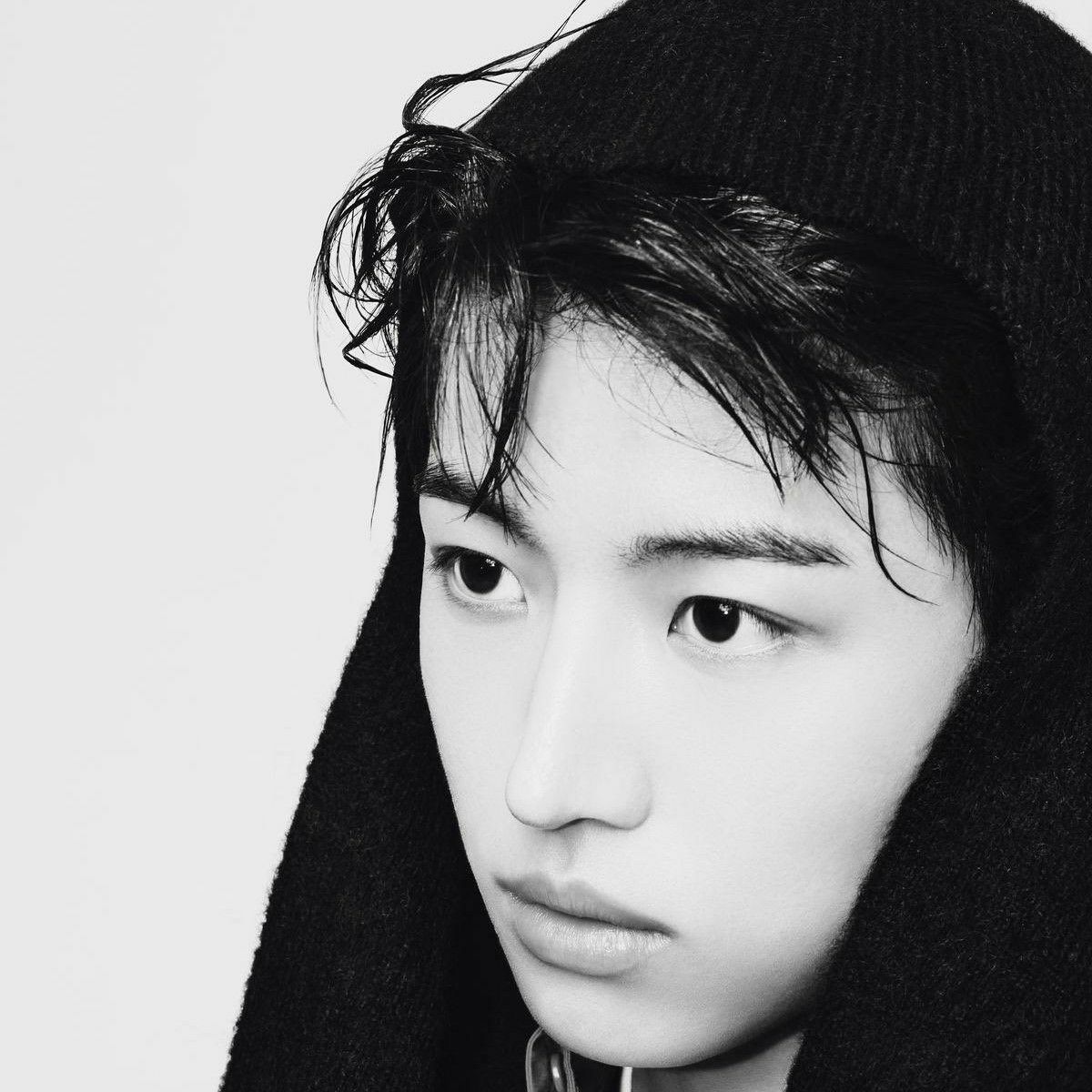 Recent activity shot of Jang yonghoon (IDID)
