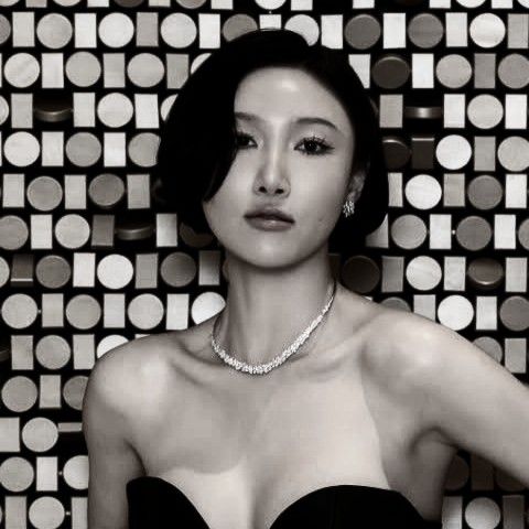 Recent activity shot of Hwasa (MAMAMOO)