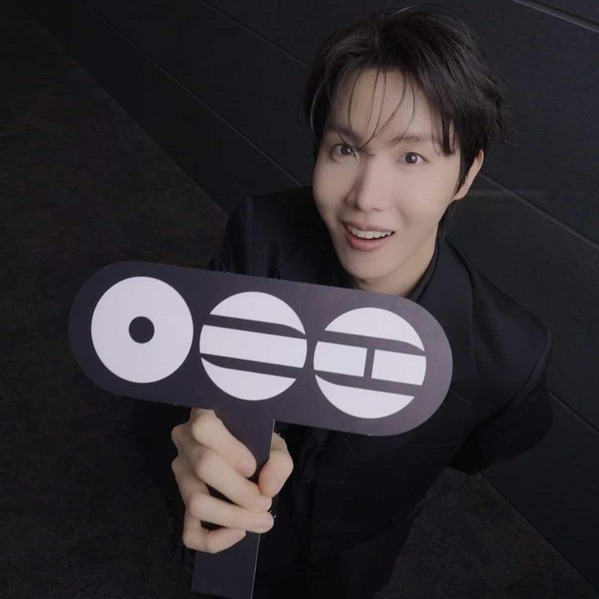 J-hope (防彈少年團)的最新照片