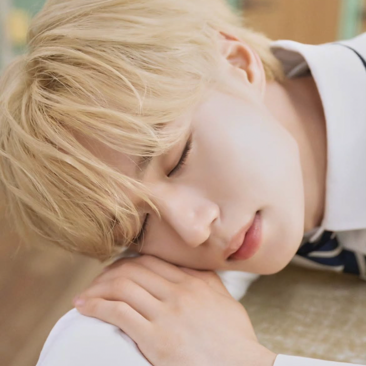 Behind-the-scenes cut of Kim Junseo (ALPHA DRIVE ONE)