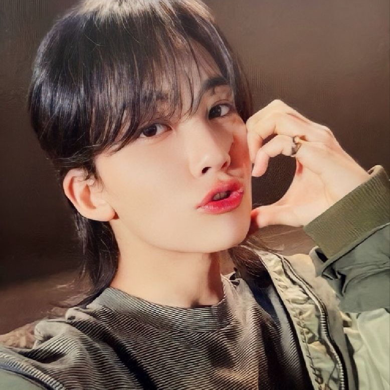 A moment captured by Jeonghan (SEVENTEEN)'s fan