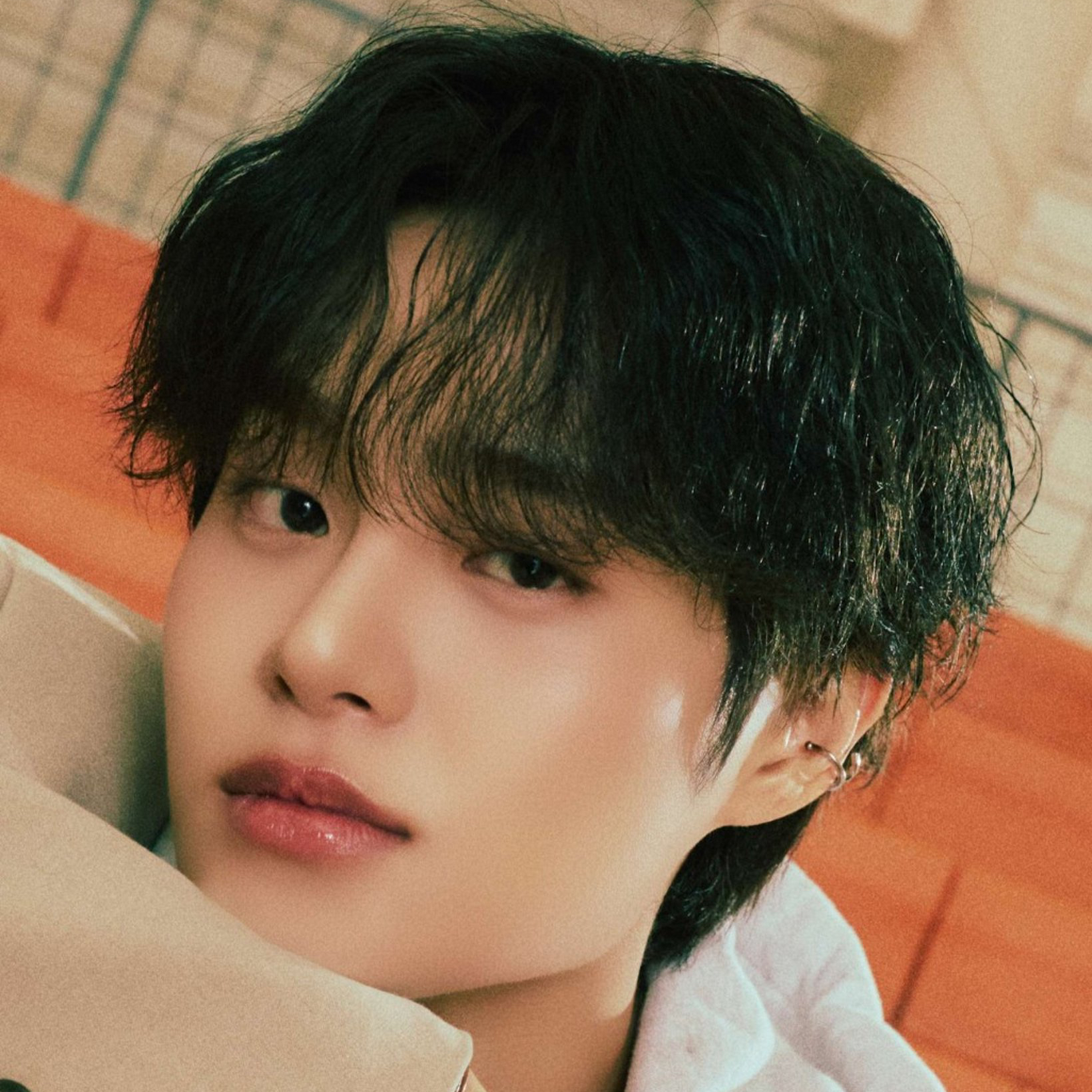 A moment captured by Lee Daehwi (AB6IX)'s fan