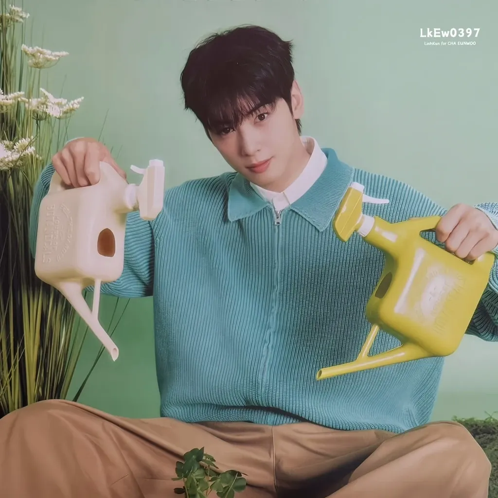 Recent activity shot of Eunwoo (ASTRO)