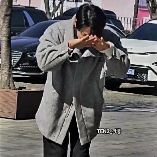 Behind-the-scenes cut of Hwang Chiyeol