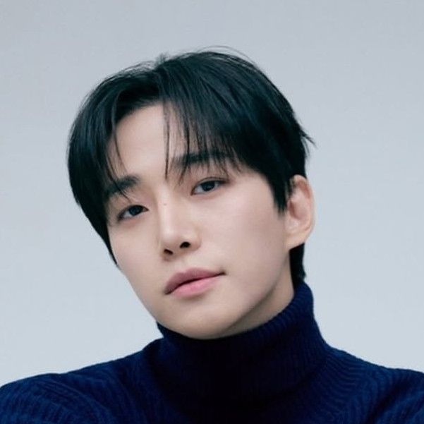Latest photo of Junho (2PM)