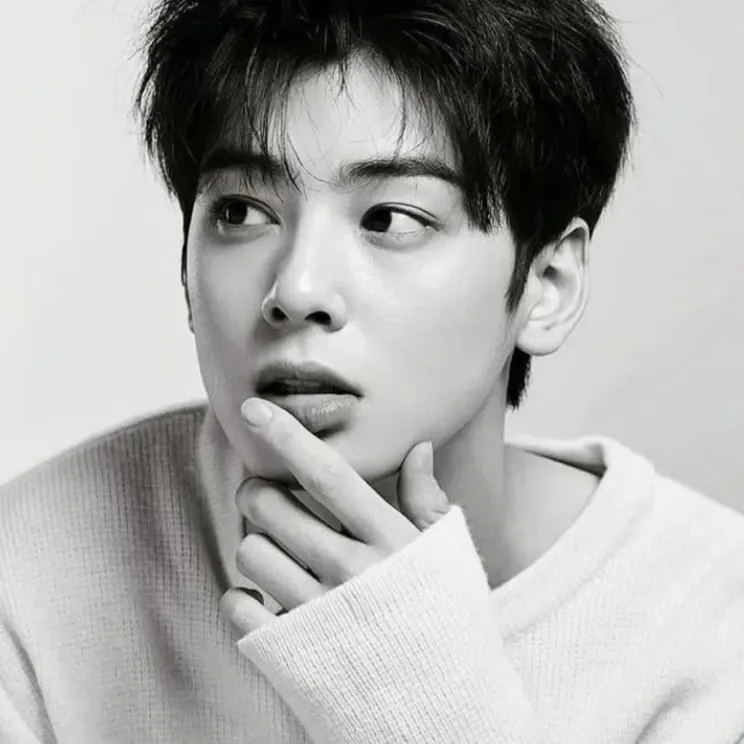 Recent activity shot of Eunwoo (ASTRO)