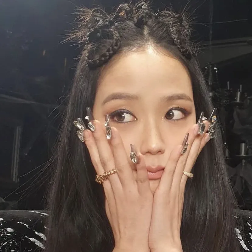 Behind-the-scenes cut of Jisoo (BLACKPINK)