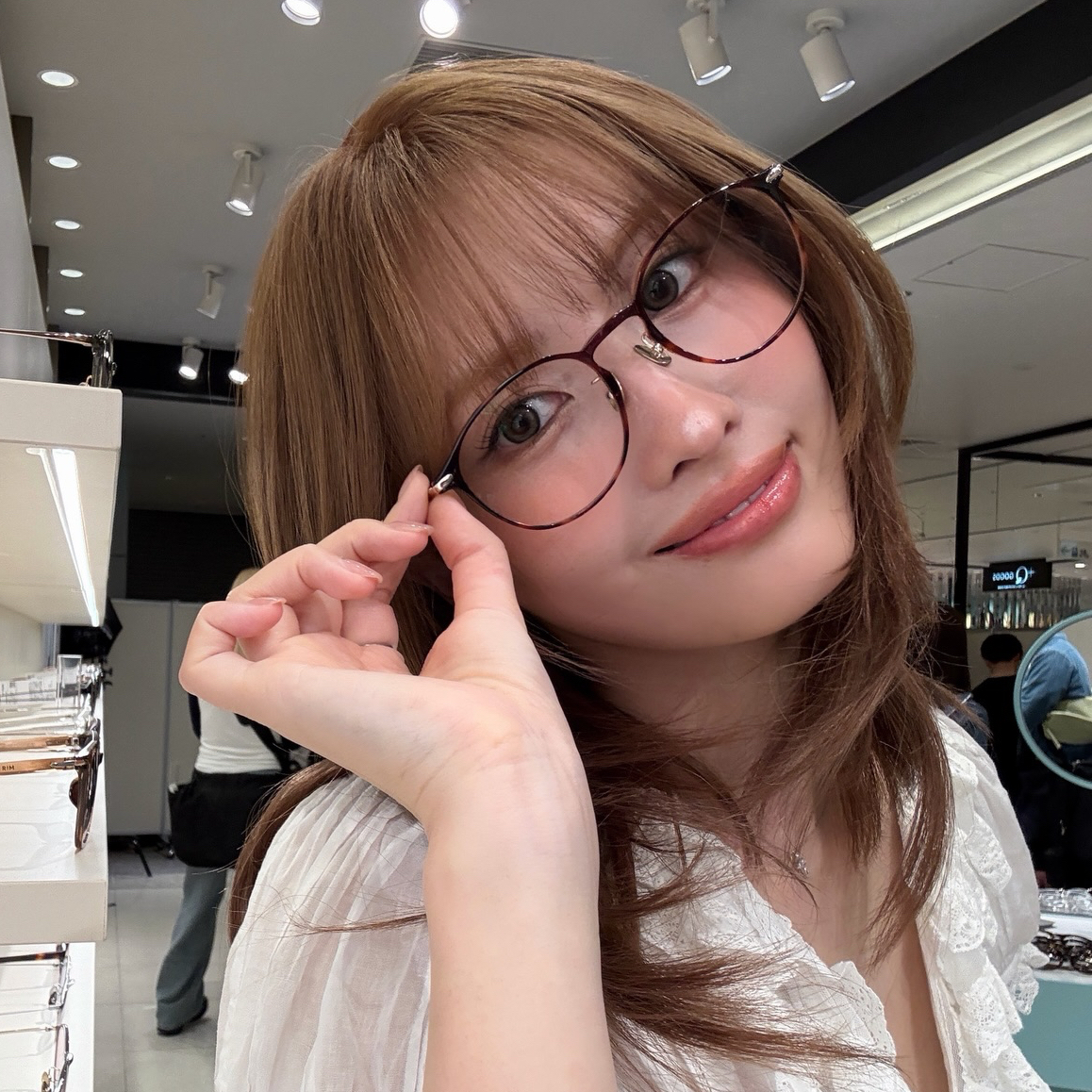 Foto terbaru Momo (TWICE)
