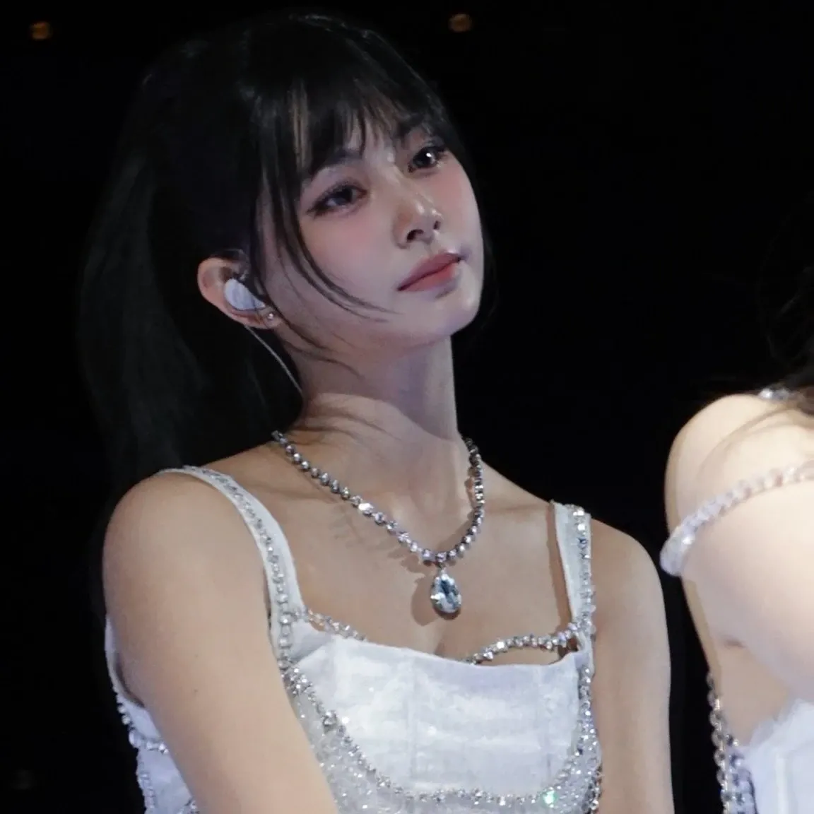 Momen yang diabadikan oleh penggemar Tzuyu (TWICE)