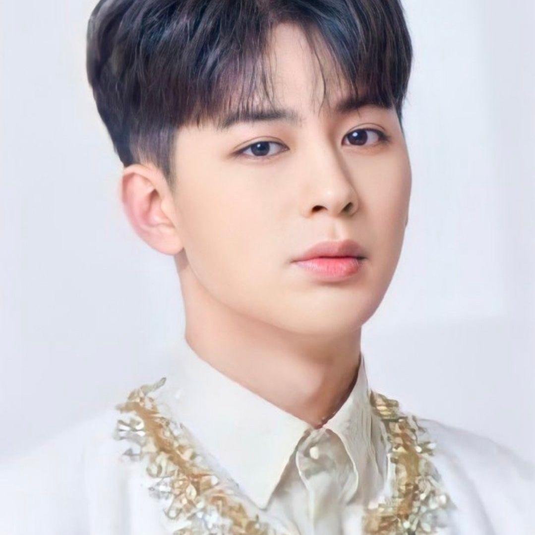 A moment captured by SONG (iKON)'s fan