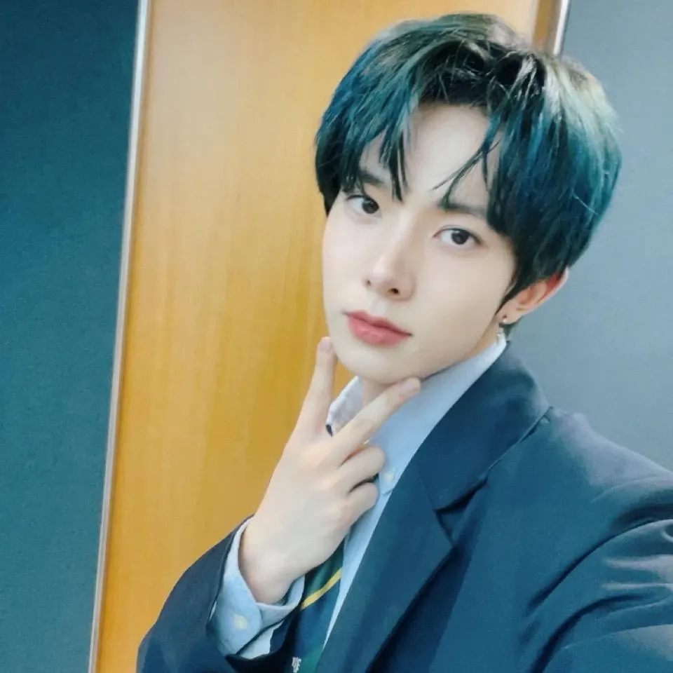 에반 최근 활동샷