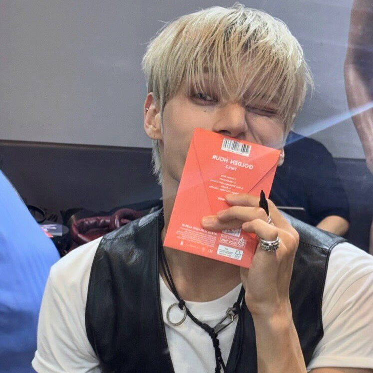 에이티즈 최근 활동샷