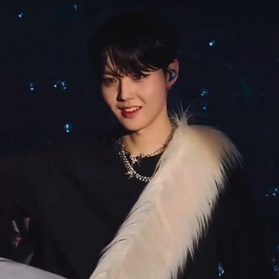 Latest photo of Doyoung (TREASURE)