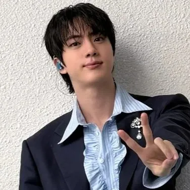 K-pop star post gaining attention now