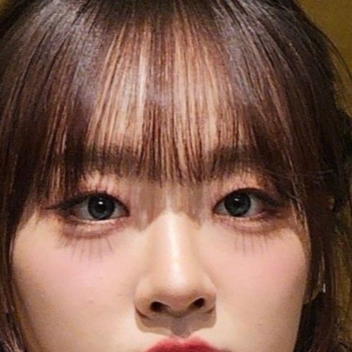 Latest photo of Chloe (cignature)