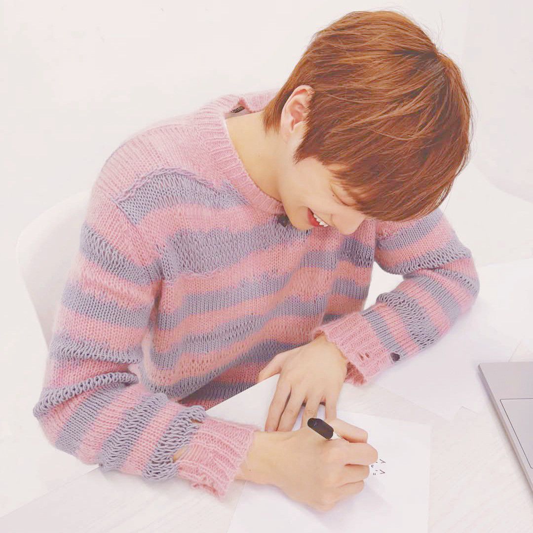 강다니엘 최근 활동샷