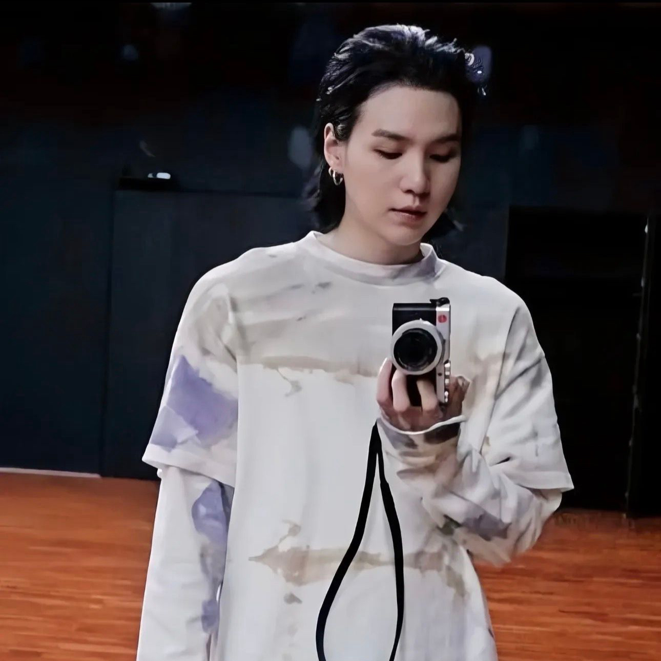 Foto aktivitas terbaru SUGA (BTS)