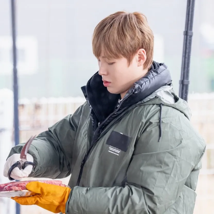 Recent activity shot of Ha Sungwoon