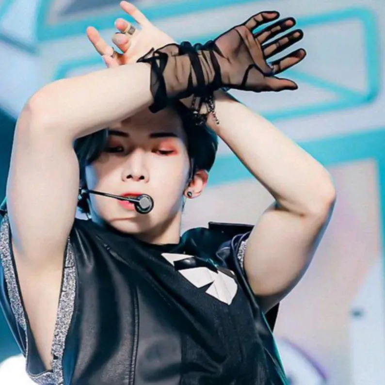 Recent activity shot of Yeosang (ATEEZ)