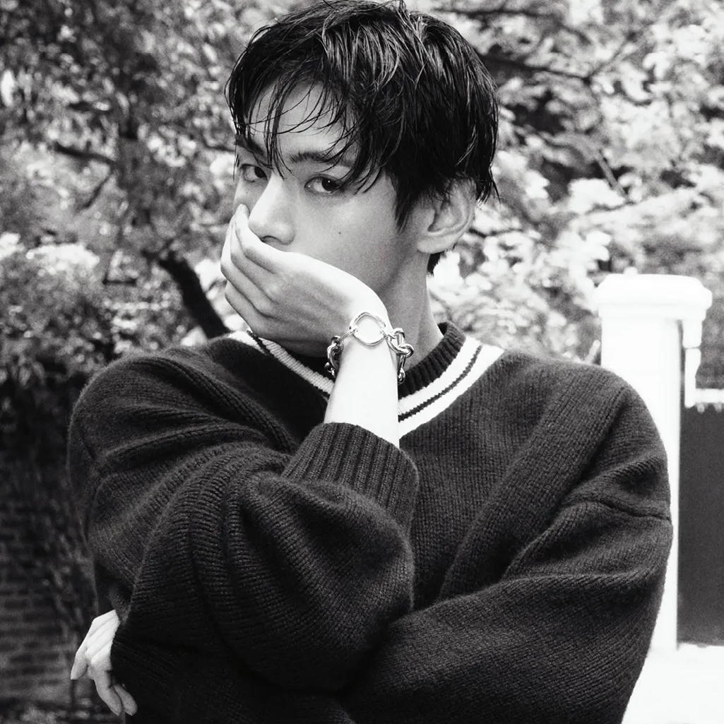 V (BTS)の最近の活動写真