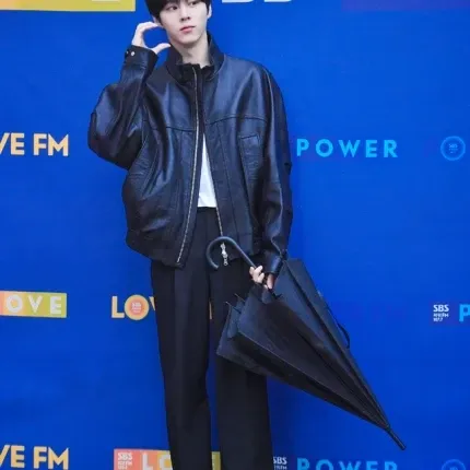Behind-the-scenes cut of Kim Wooseok