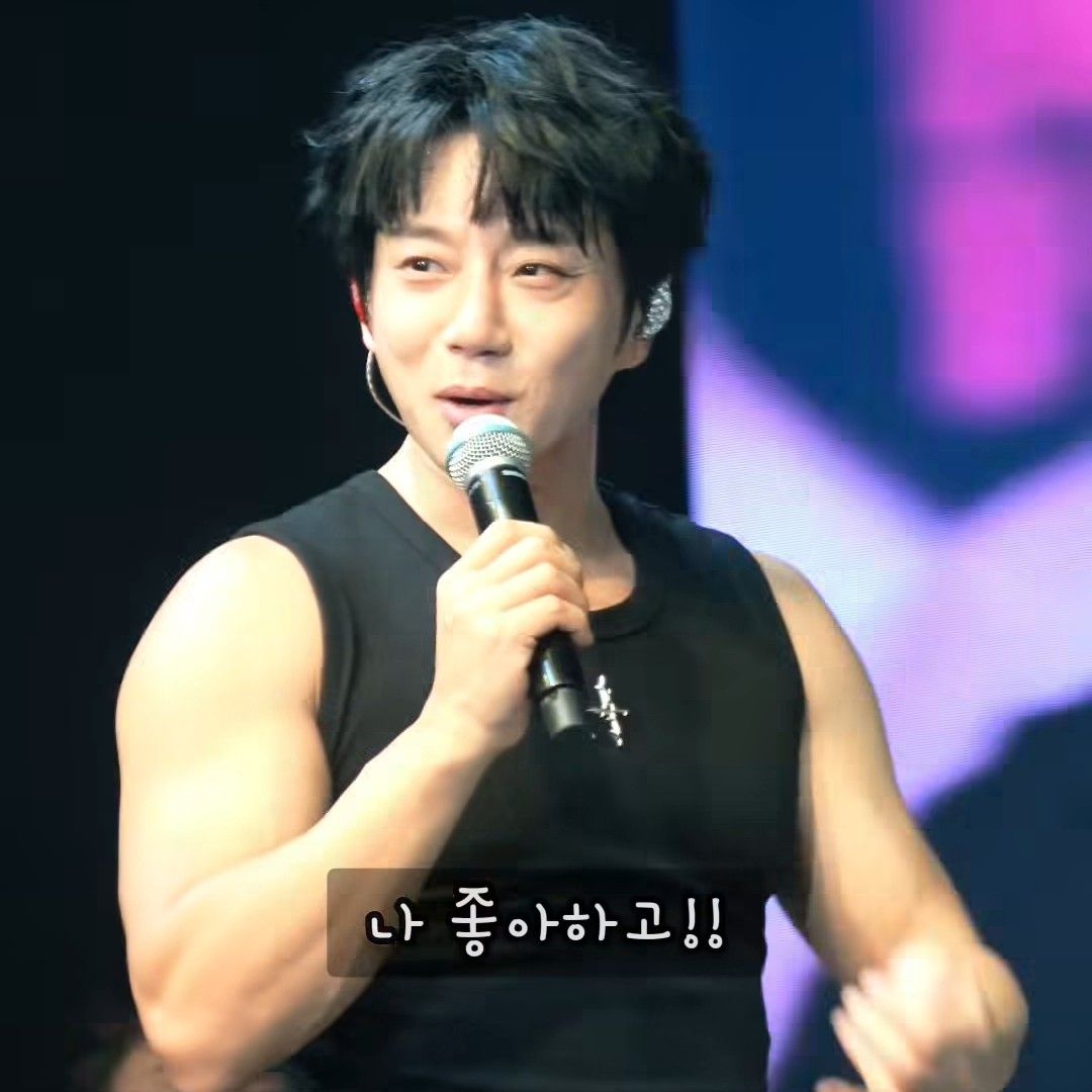 최애돌 커뮤니티 인기 폭발 포스트