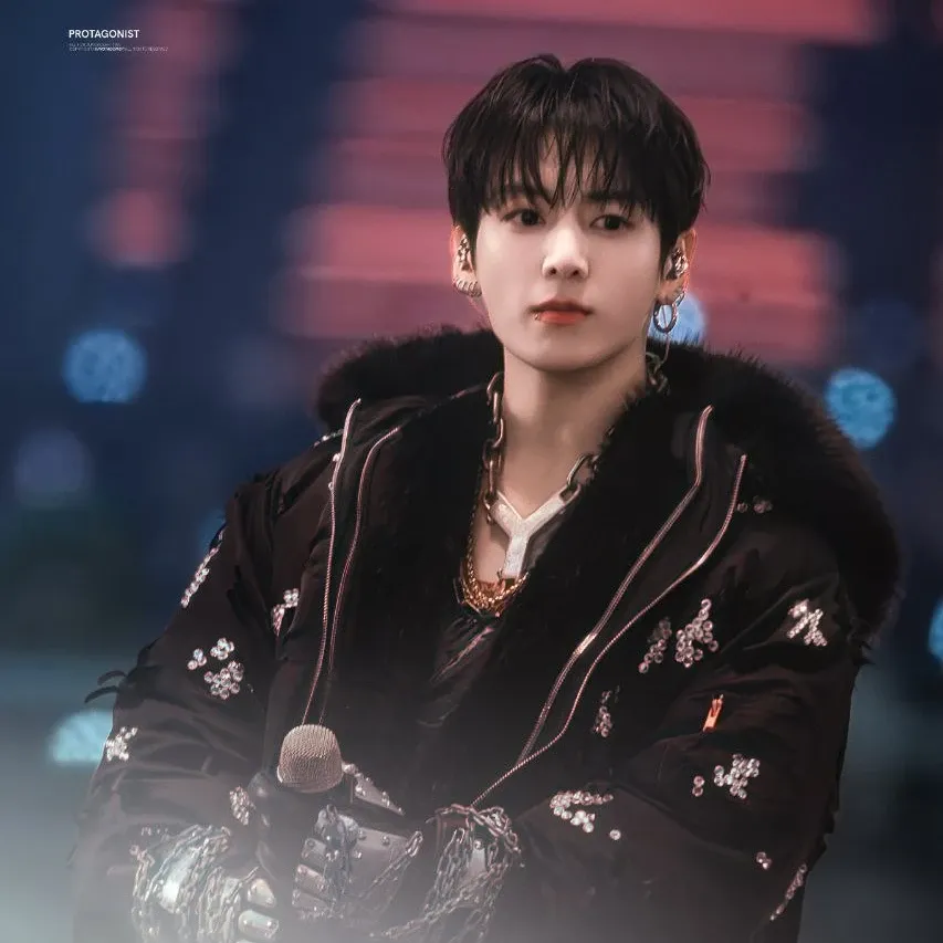 Latest photo of Jungkook (BTS)