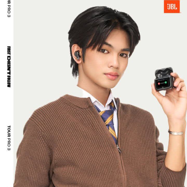 A moment captured by Jeromy (HORI7ON)'s fan