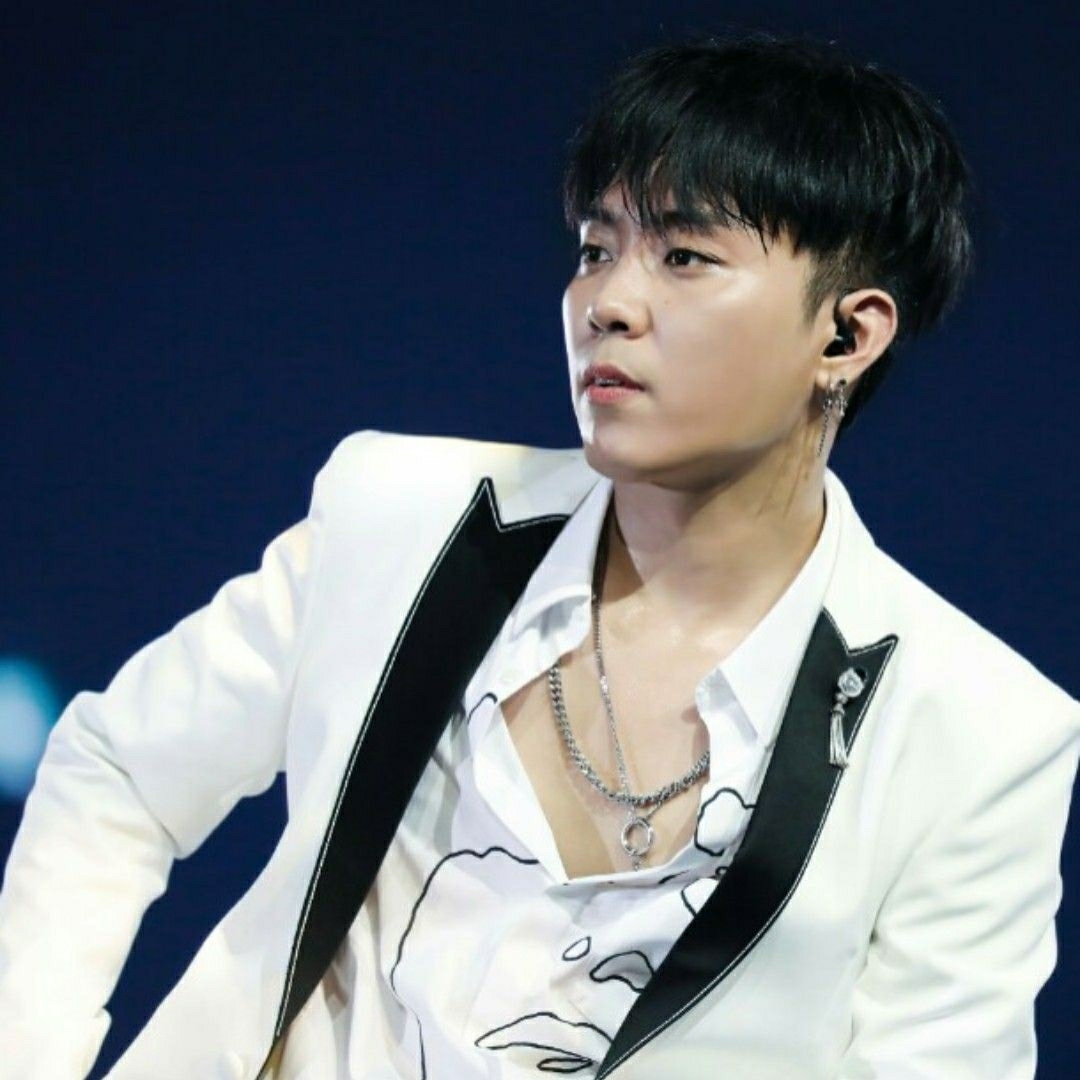 Behind-the-scenes cut of Eun Jiwon (SECHSKIES)