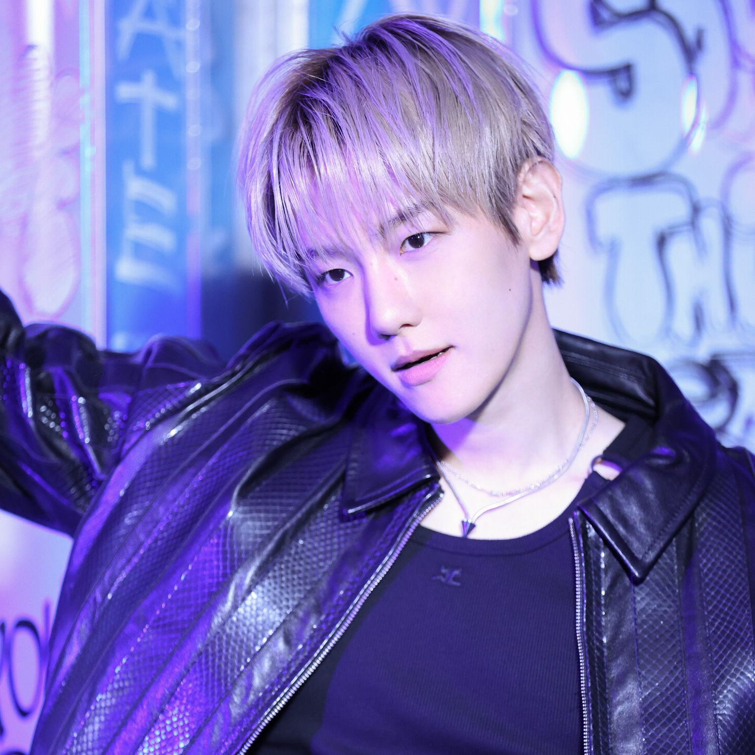 백현 (EXO)의 비하인드 컷