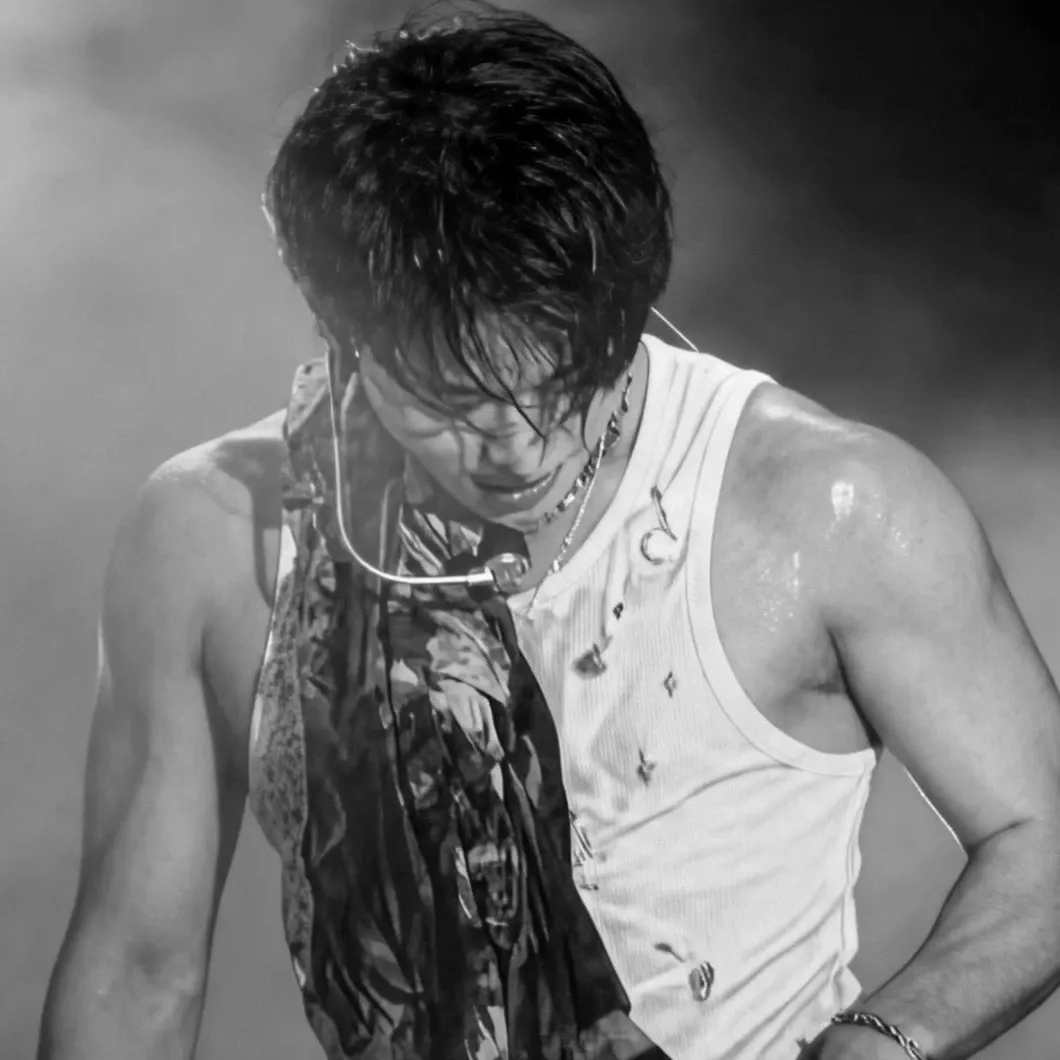 Behind-the-scenes cut of Park Jihoon