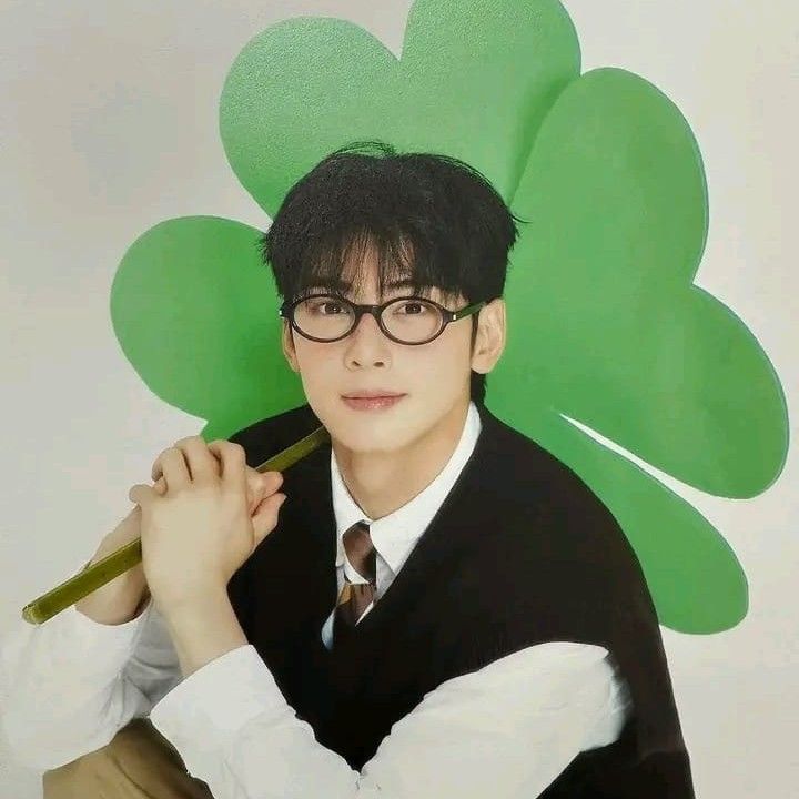 아스트로의 최신 사진