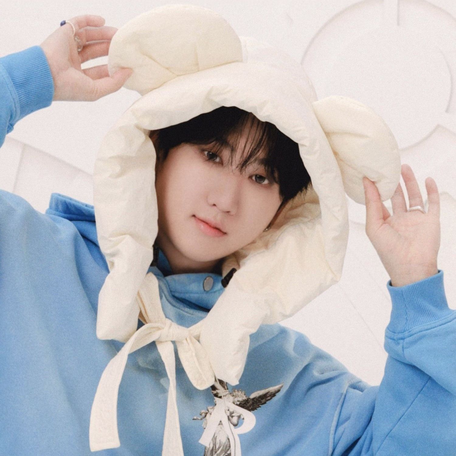 Behind-the-scenes cut of Changbin (Stray Kids)