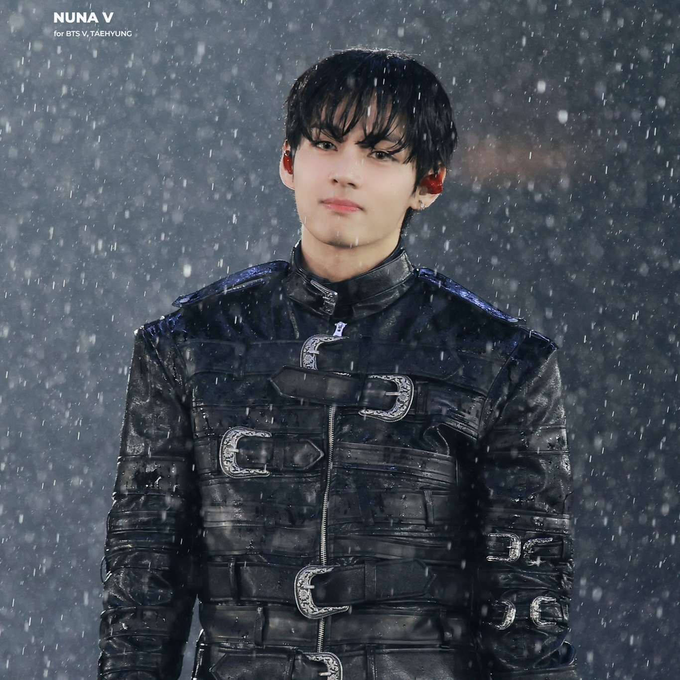 뷔 (방탄소년단)의 최신 사진