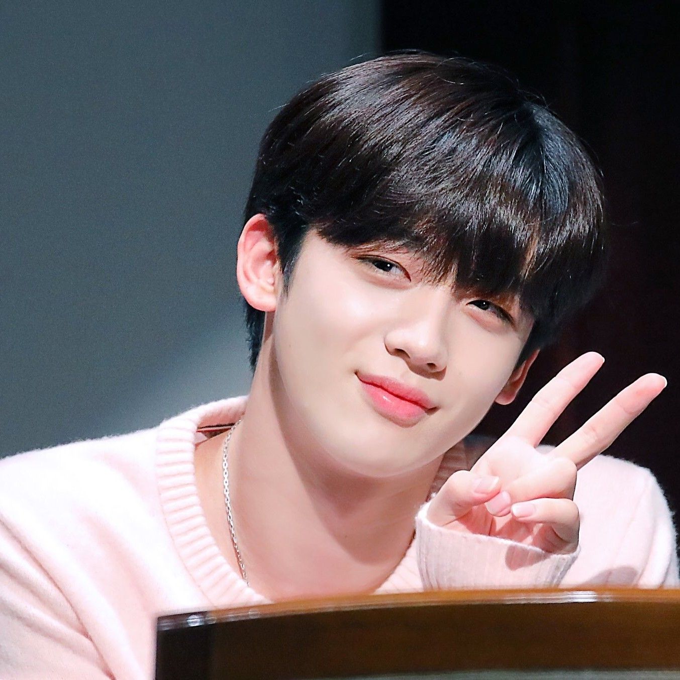 Behind-the-scenes cut of Kim Yohan (WEi)