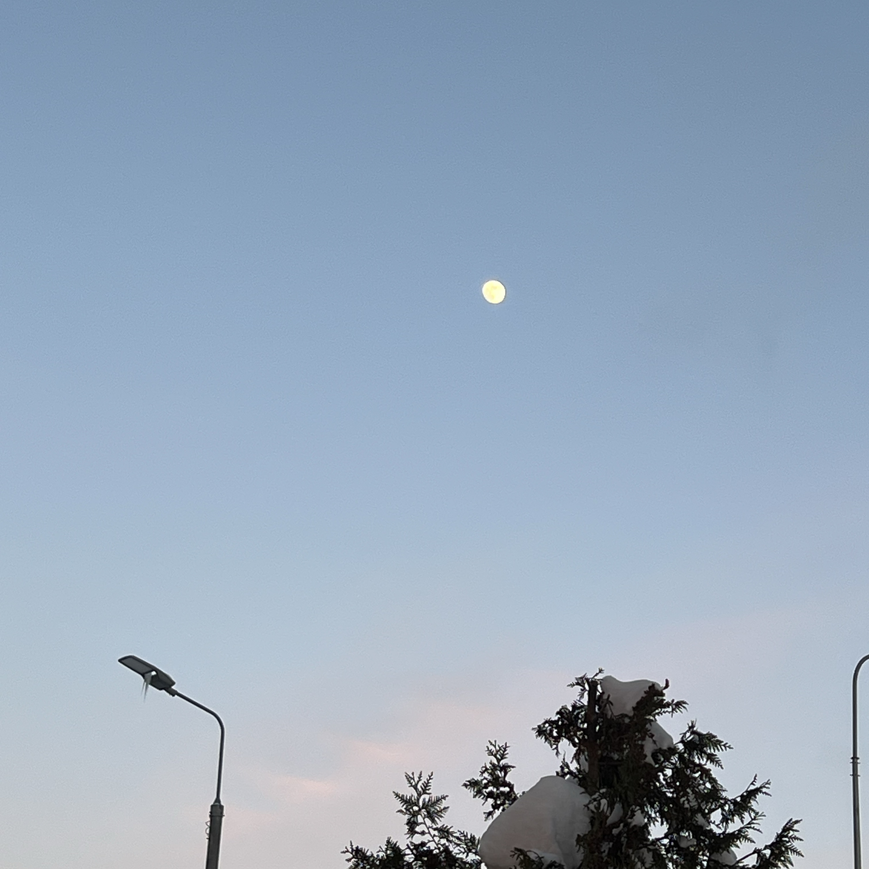 A moment captured by Moonbin (ASTRO)'s fan