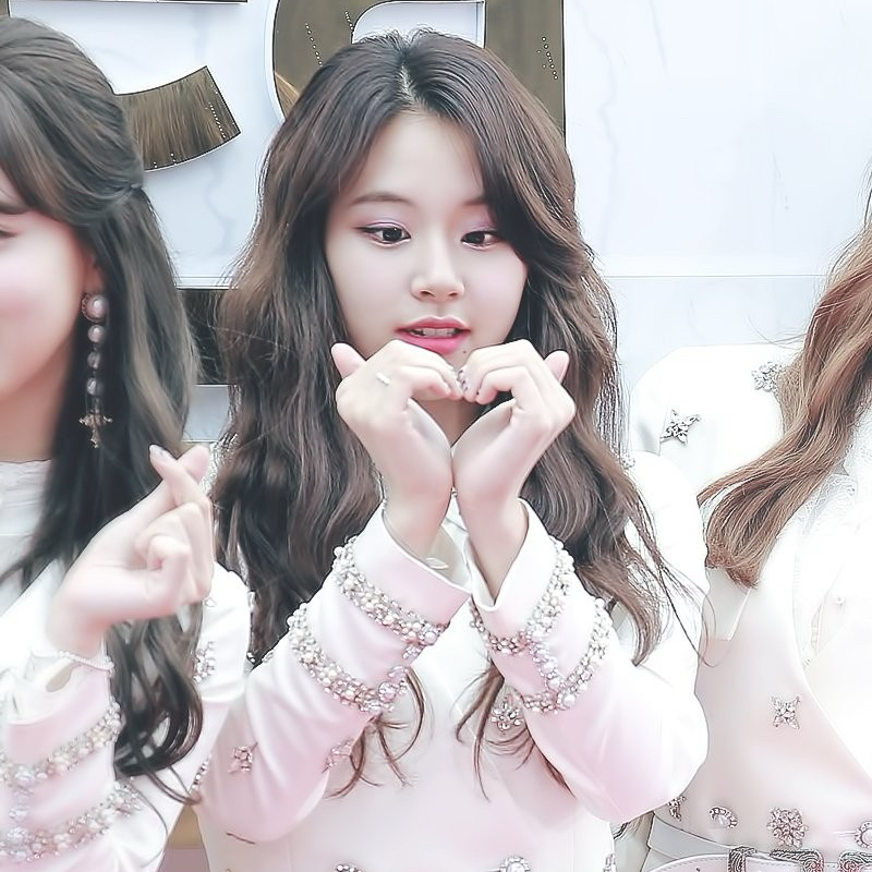 TWICE의 비하인드 컷