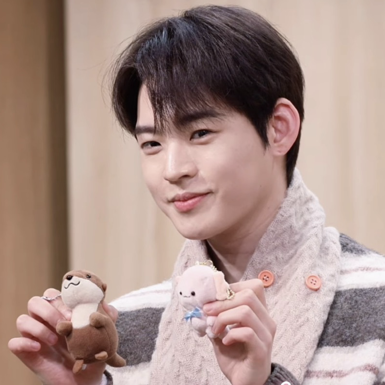 Recent activity shot of Hyojin (ONF)