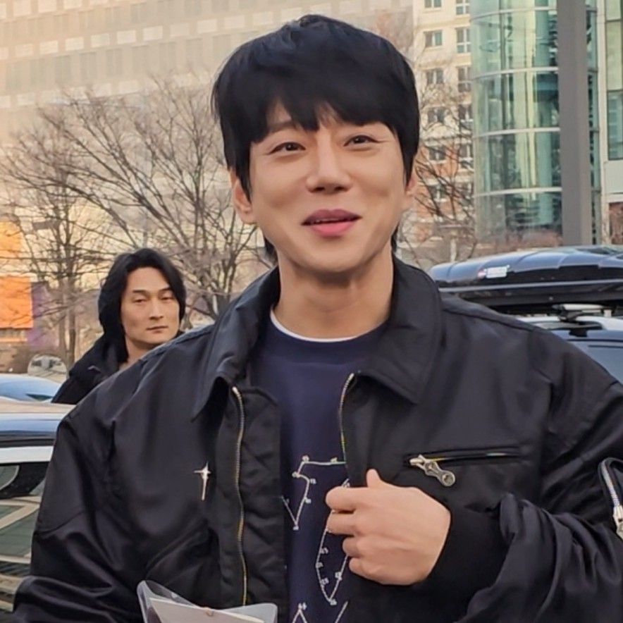 Behind-the-scenes cut of Hwang Chiyeol