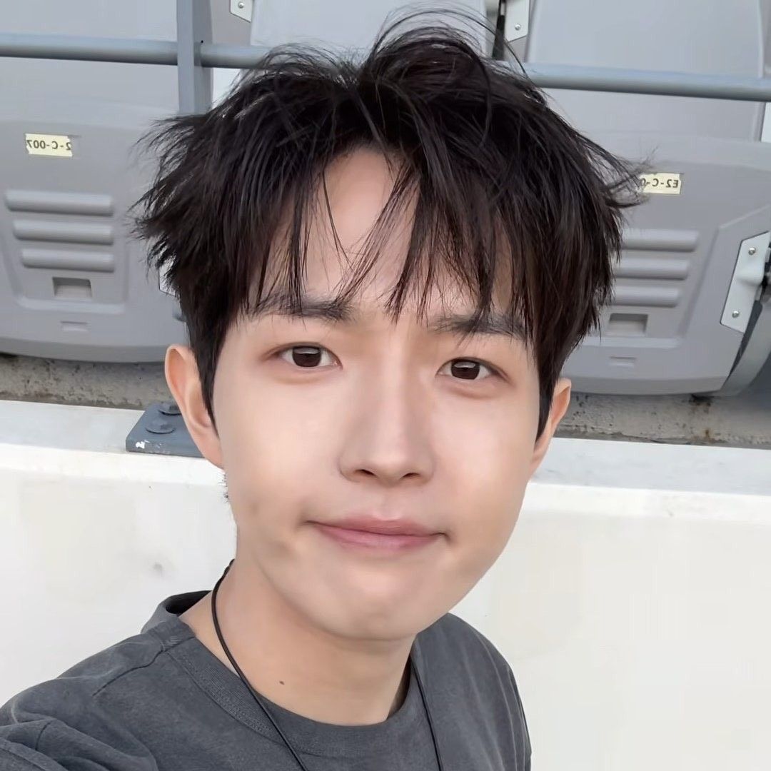 Foto aktivitas terbaru Kim Jaehwan