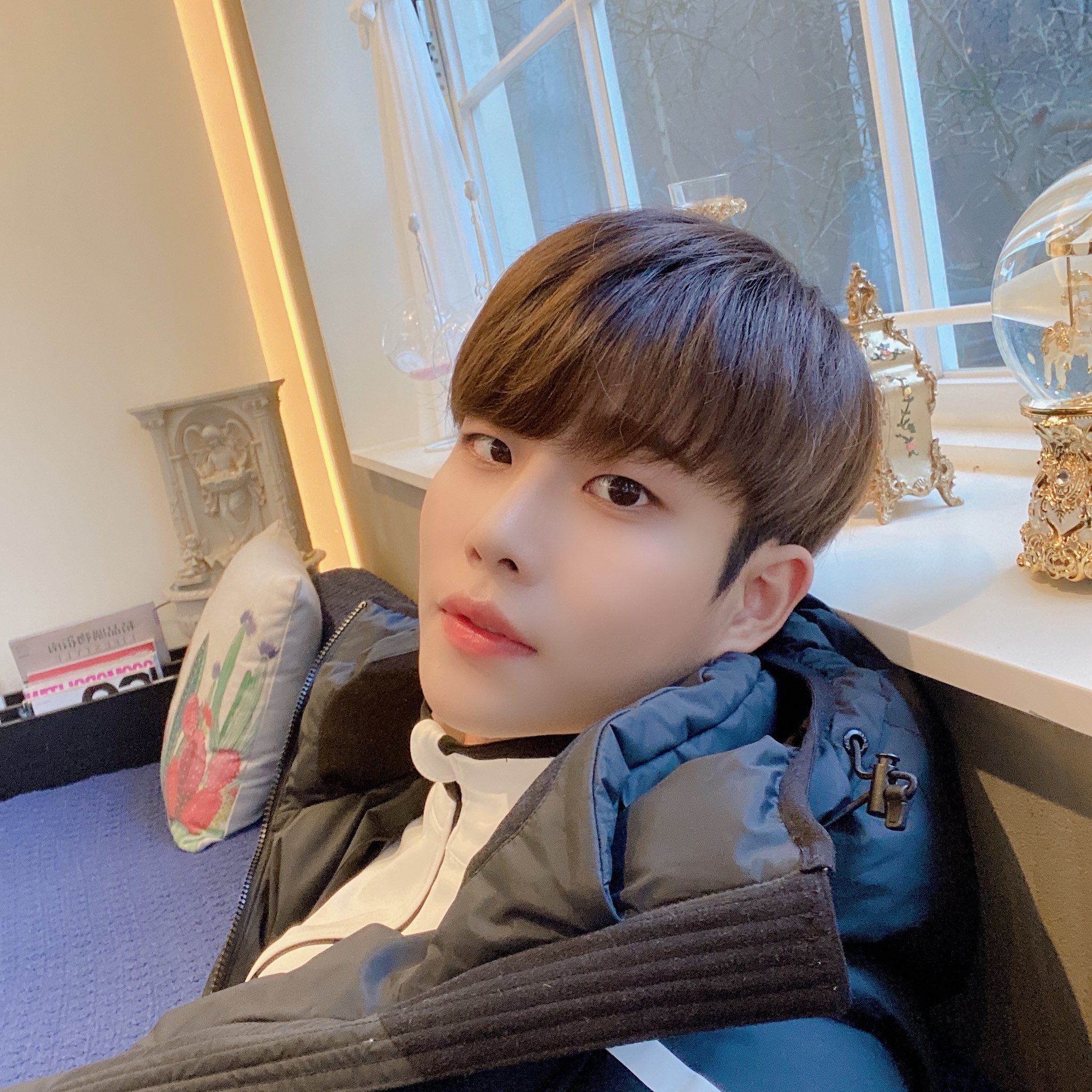 아스트로의 비하인드 컷