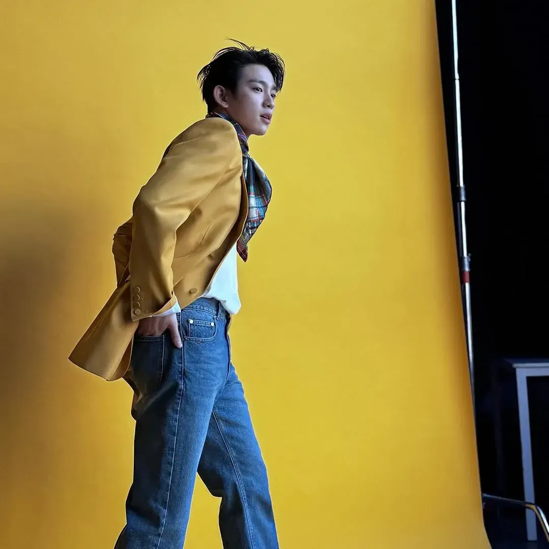 Latest photo of Jinyoung (GOT7)
