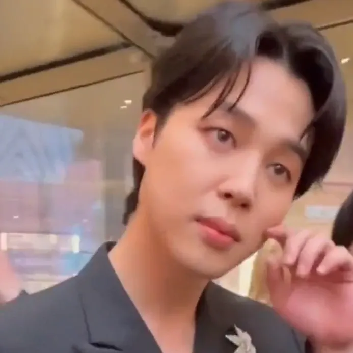 Foto terbaru Jimin (BTS)