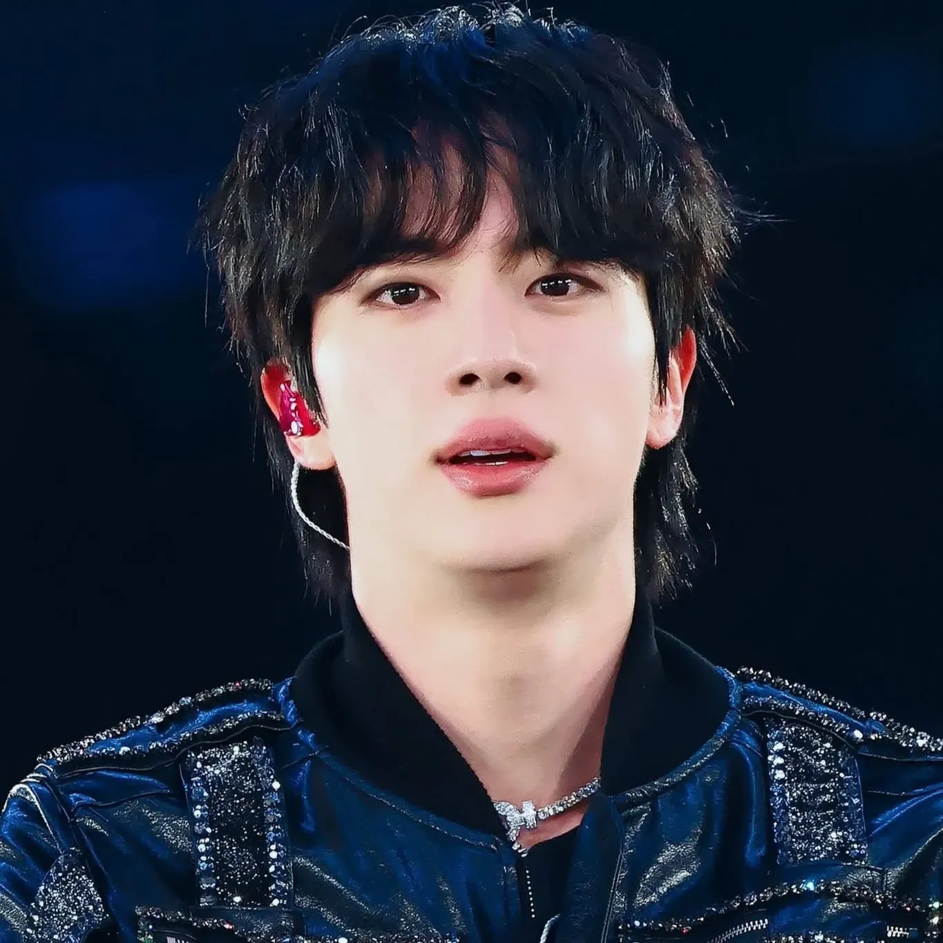 Momen yang diabadikan oleh penggemar Jin (BTS)