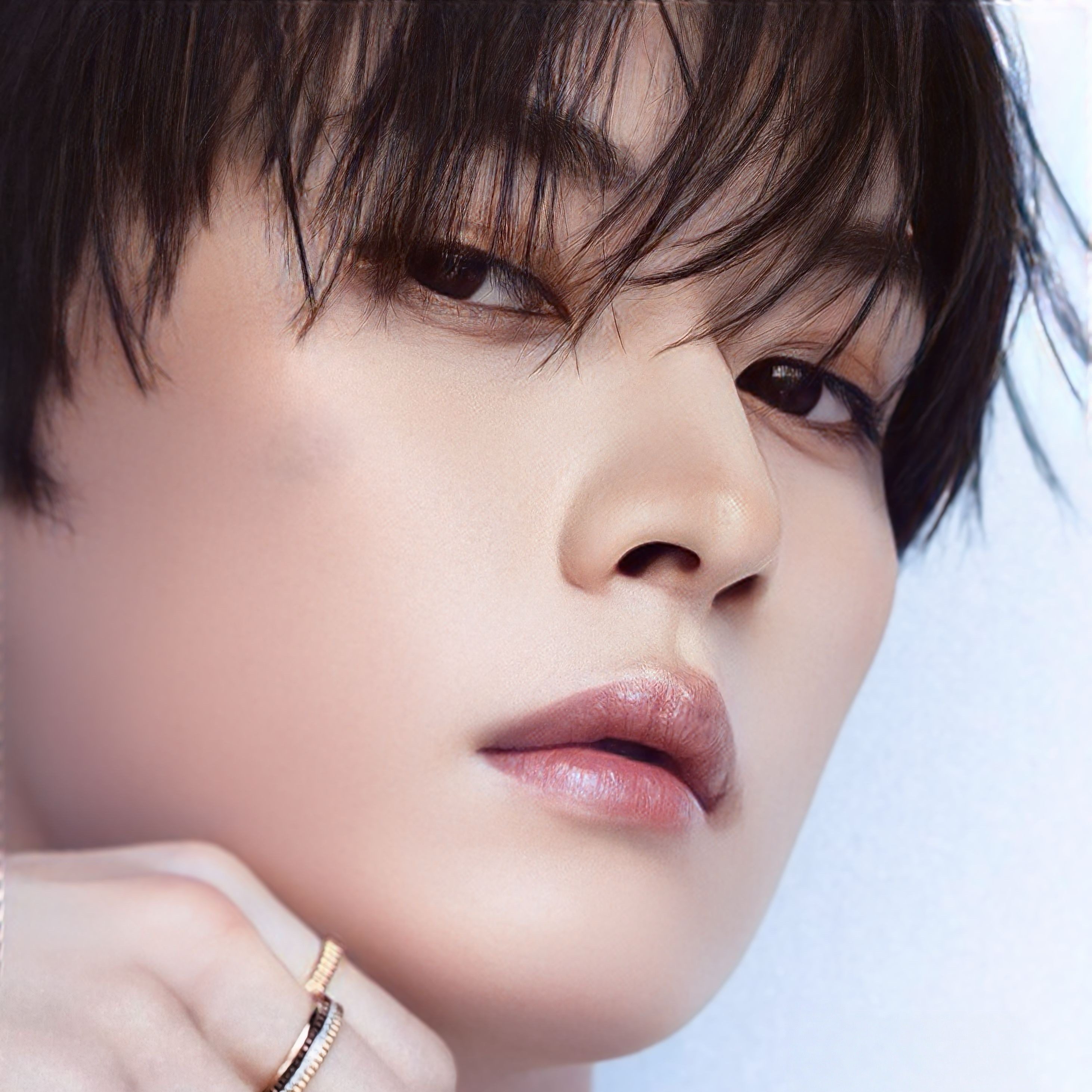 Latest photo of Lee Know (Stray Kids)