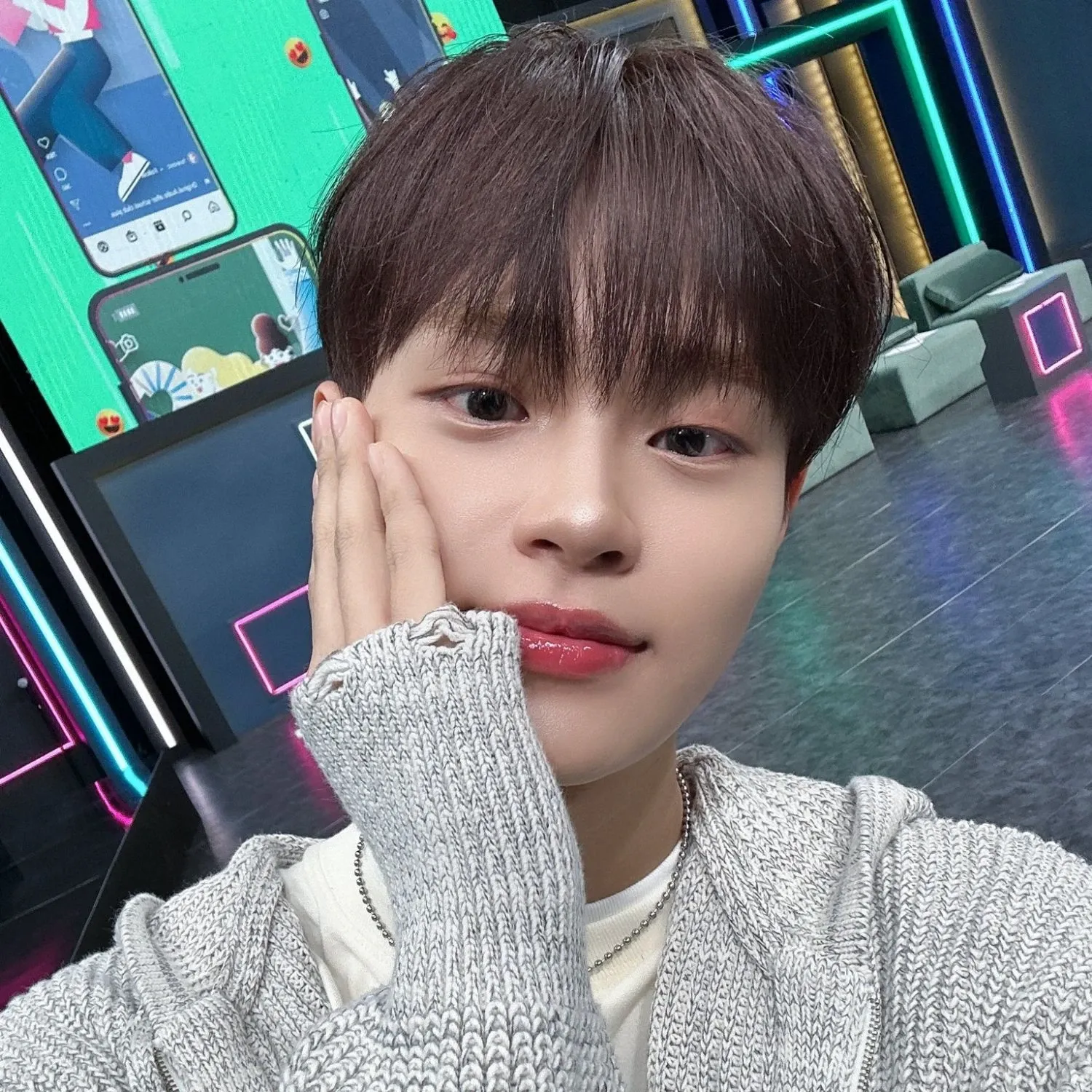 Recent activity shot of Lee Daehwi (AB6IX)
