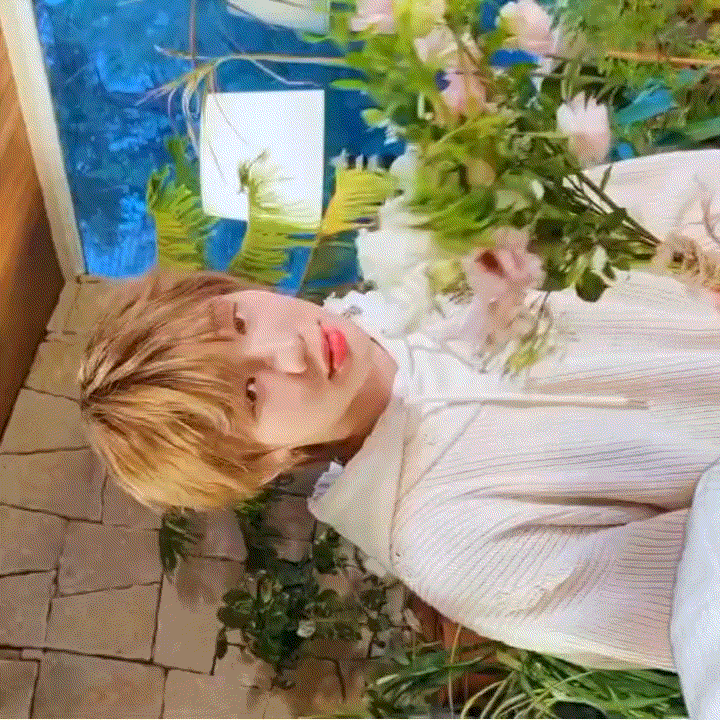 A moment captured by Junhyeok (TNX)'s fan