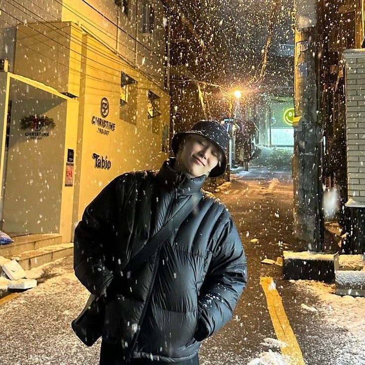 Recent activity shot of Seungkwan (SEVENTEEN)