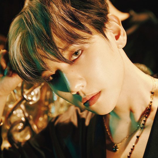 Potret di balik layar EXO